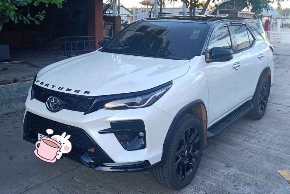 รถใหญ่ SUV 7 ที่นั่ง