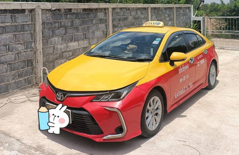 แท็กซี่ 5 ที่นั่งเล็ก